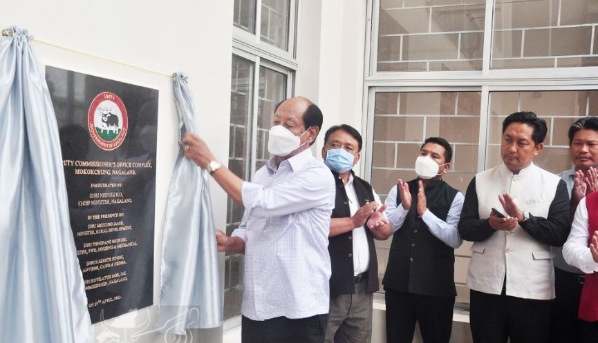 Chief Minister Neiphiu Rio inaugurating the newly constructed DC office complex in Mokokchung on April 29. (DIPR Photo)